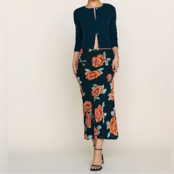 Reformation Layla Skirt in Floral Size 4P - Picture 1 of 4